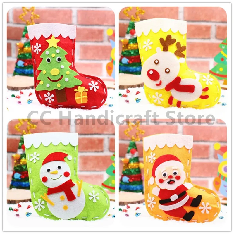 4 Styles of Craft Kits Christmas Socks Needle Felting Cute Santa Claus's Present Gift Socks Felt Animals Socks Material Package