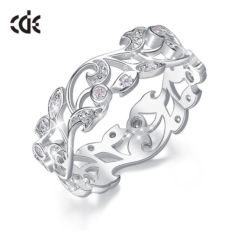 

CDE 925 Sterling Silver Ring Embellished with crystals from Swarovski Flower Geometric Ring for Women Wedding Engagement Jewelry