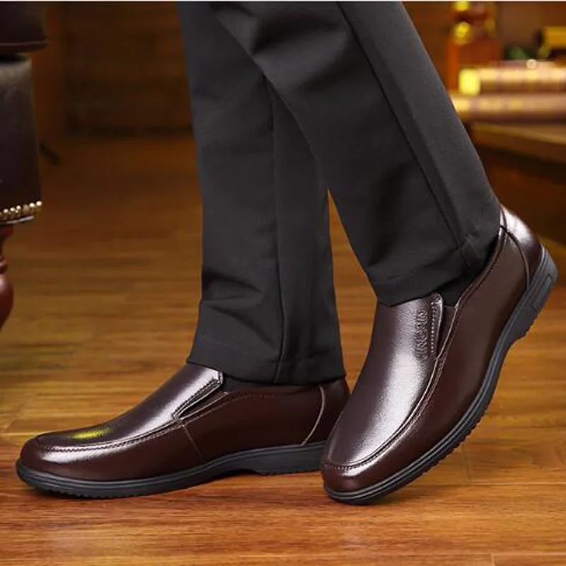 Zapatos Da Business Sapatos Hombre Escritório Vestido Dos De Desenhador Masculino Formal 2018 Novos brown Moda Couro Do Mão Flats Black À Homens Feitos HvnSqan