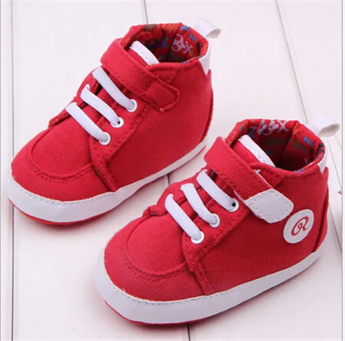 2015 새로운 빨간 아기 신발 부드러운 단독 유아 스포츠 신발 패션 아기 Antislip 첫 워커 신발 스 니 커 즈