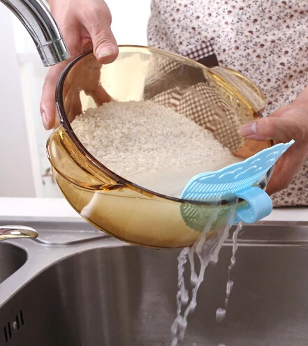 

1 Piece Multi-function Clip-on Design Leak Proof Water Draining Filter Rice Washing Device