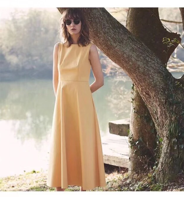 

2019 fall new O neck simple and classic women pure color waist dress