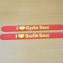 500 шт/партия высококачественный текстовый логотип слова Печать Пользовательские Силиконовые Привязать браслет, подарок силиконовые шлепки на полосы