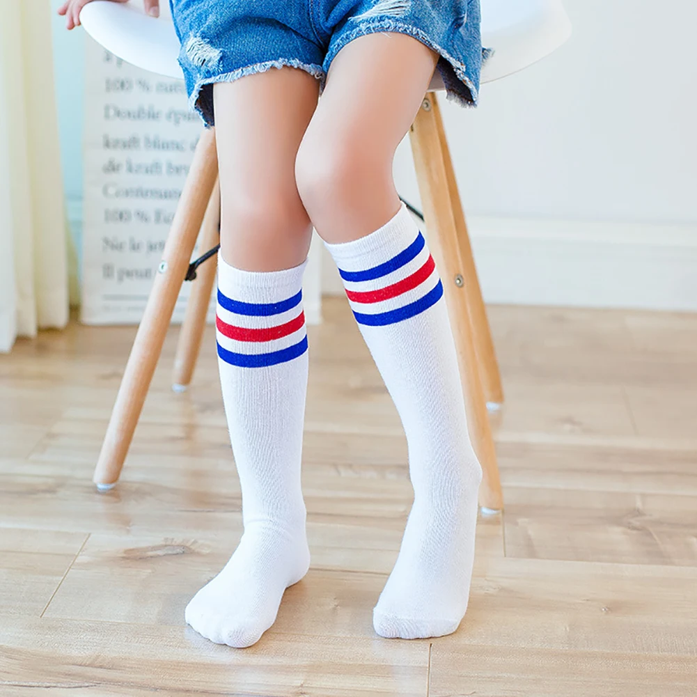 Носки для девочек детские футбольные Гольфы хлопковые школьные белые спортивные носки футбольные бутсы детские длинные теплые гольфы - Цвет: white  blue red