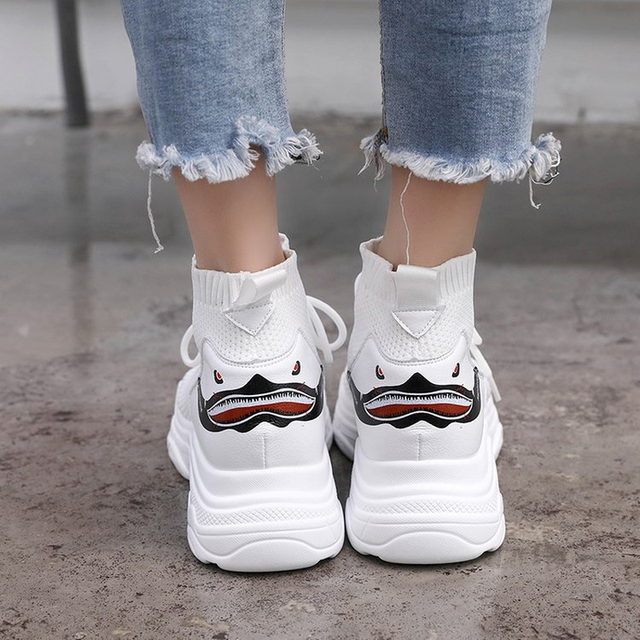 2018 New Women Sneakers Shoes Woman Flats Platform Loafers Ladies Air Mesh Casual Work Take A Walk Shoes Europe Designer Style