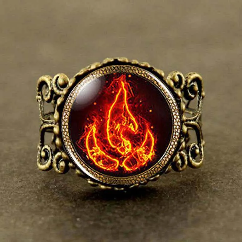 Огненный опал кольцо. Ювелирные кольца. Огненный опал камень. Кольца с натуральными камнями. Кольцо с огненным опалом.