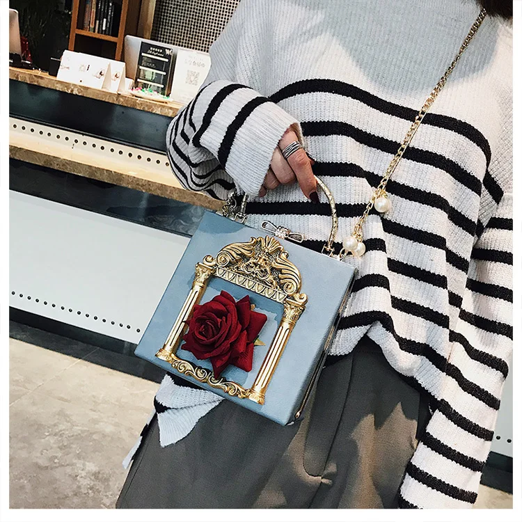 Винтажная сумка из тисненой кожи в стиле барокко с цветочным узором, женская сумка-мессенджер из искусственной кожи с жемчужной цепочкой, мини-женская сумка через плечо