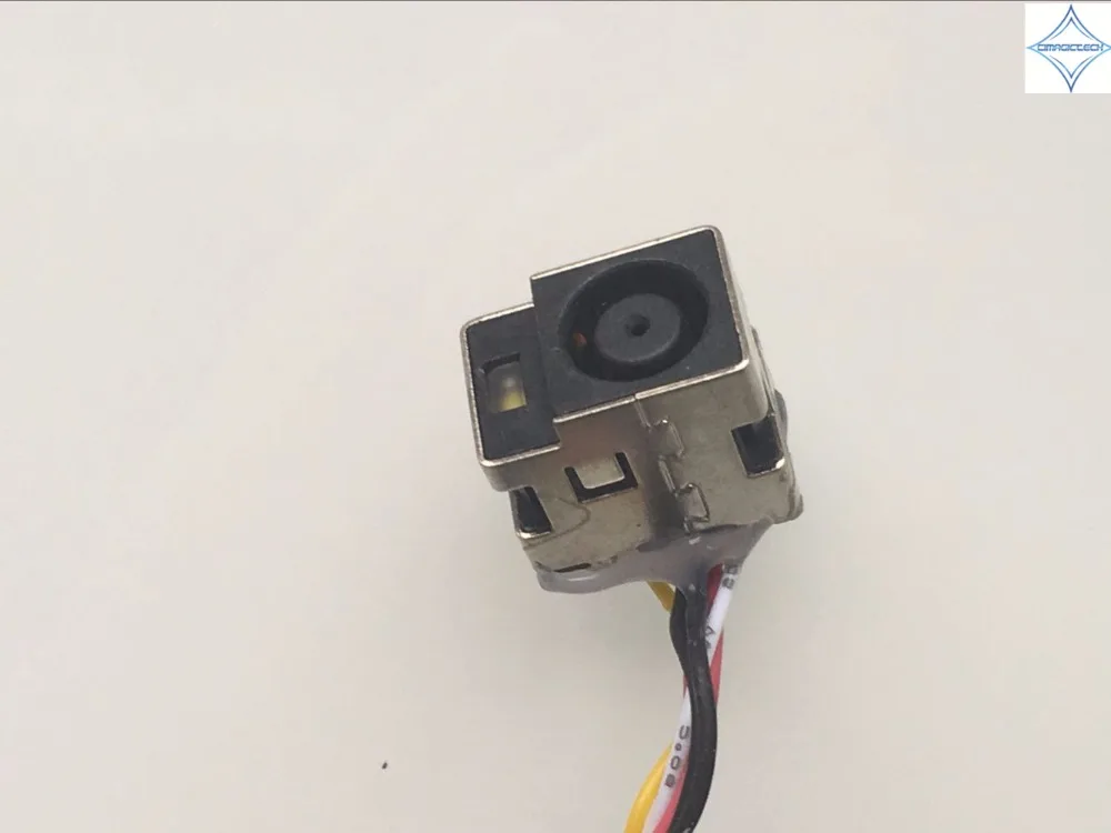 HP G71 with cable 2