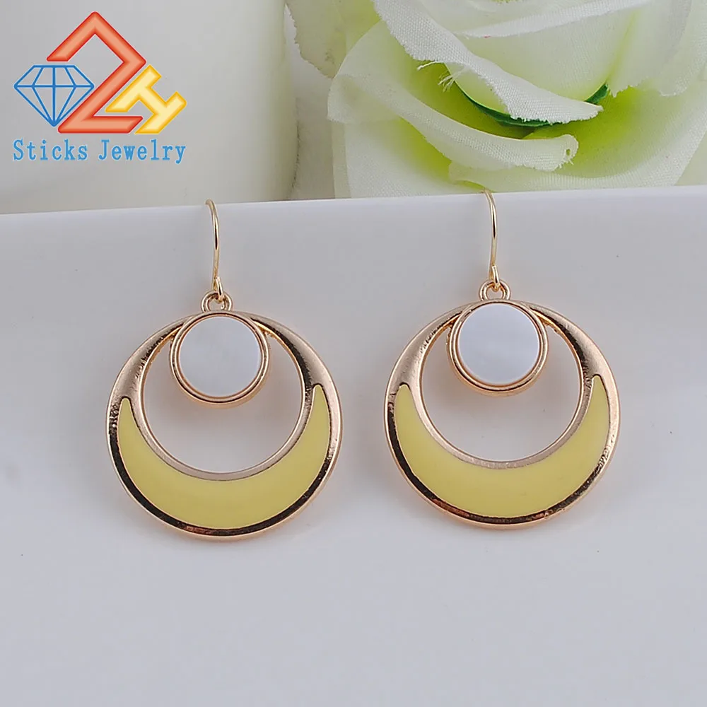 rose gold shell earrings