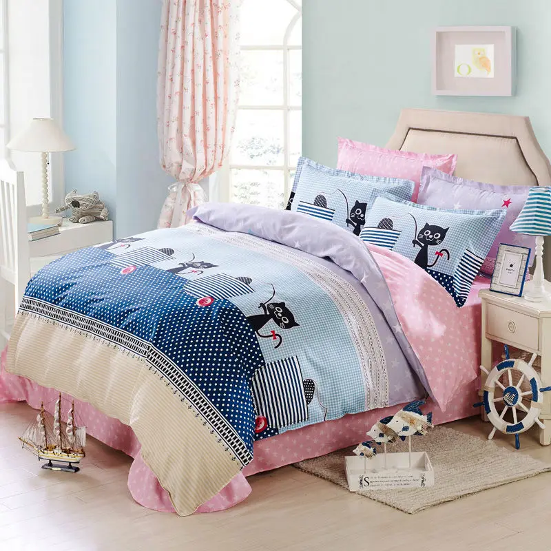 What can I do? With sheets, duvet inserts, duvet covers and quilts made of only the finest fabrics, our options bring comfort and style into children's or babies' rooms alike. Browse by gender, pattern or color to find a full range of designs, one of which is sure to fit perfectly with your little one's budding personality.