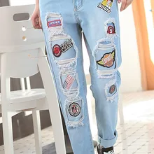 Летний стиль Для женщин джинсы с разорванными дырами шаровары Штаны узкие винтажные Джинсы бойфренда свободные Для женщин больших размеров Плотно обтягивающие джинсы