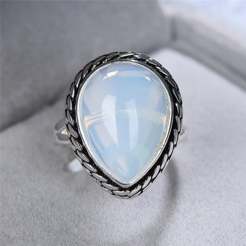 Кольцо женское с лунным камнем обручальное цвет серебро | Украшения и аксессуары