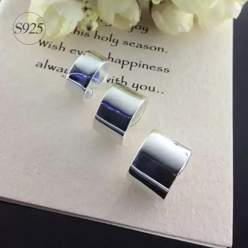 2575913948_334617663