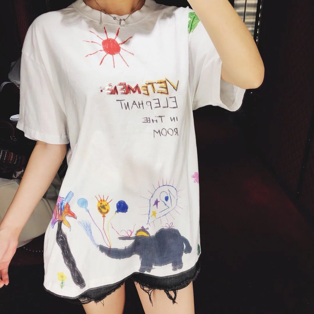

19SS Cartoon Vetements T Shirt Men Women Streetwear Graffiti T-shirt Harajuku Cotton Top Tee Short Sleeve Vetements Print Tshirt