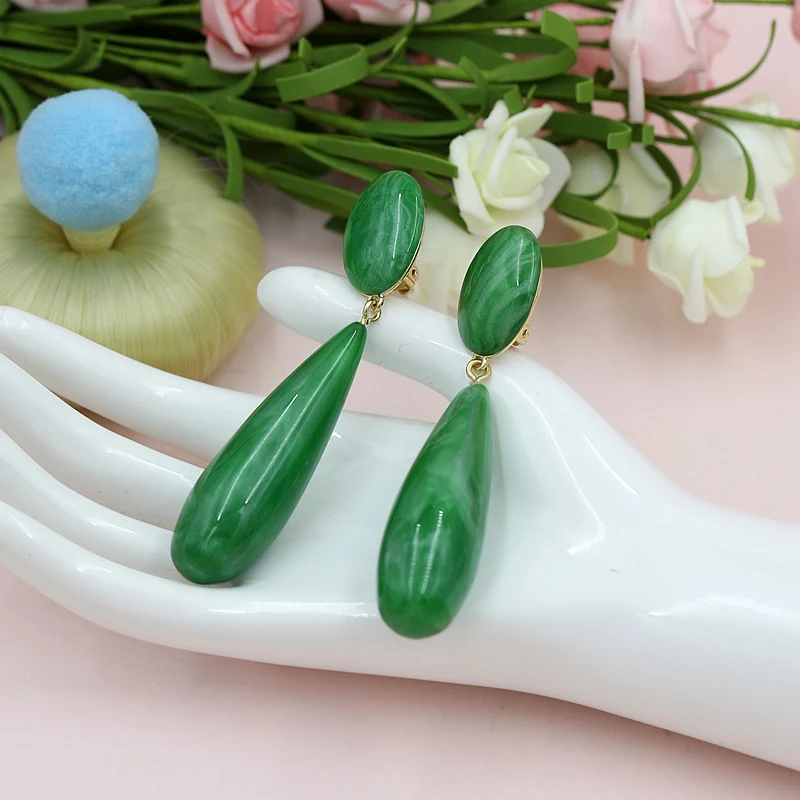 

9.3cm Long Luxury Imitation Clip Earrings for Women Fashion Big Green Water Drop Stone Earring Brincos Jewelry Accessory