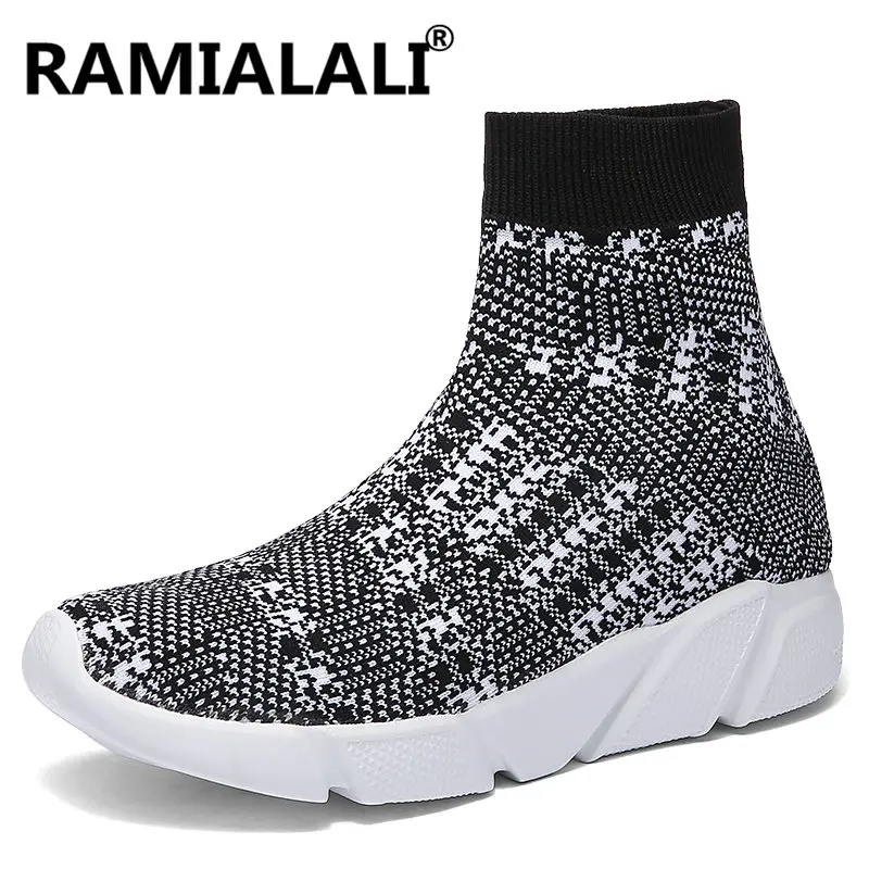 socks with sneakers men