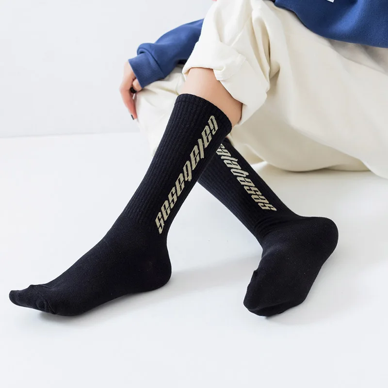 

New Fashion Men Cotton Socks Women Streetwear Kanye West Ins Crew Socks Hip Hop Letter Calabasas Socks Long Skateboard Sock