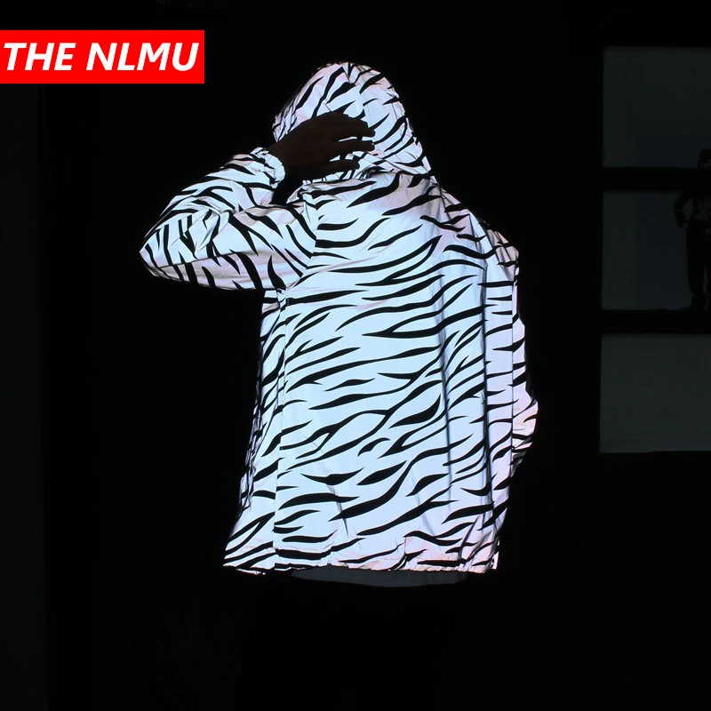 

Spring/Autumn Men 3M Reflective Jackets Waterproof Hip Hop Streetwears Couple Windbreaker Jackets and Coats Harajuku 2019 GW036