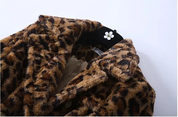 2019 Autumn winter women's leopard coat Chic soft warmth belt overcoat D953