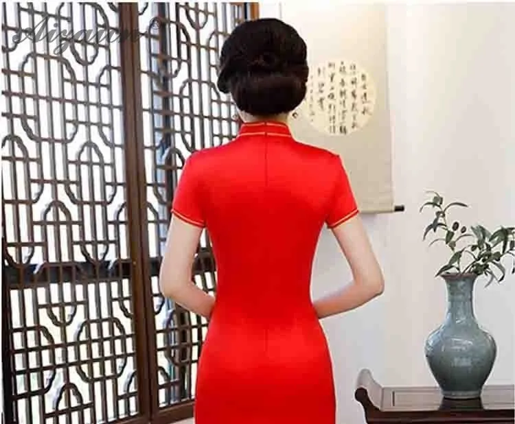 Новый Поддельные Шелковый Cheongsam Длинные красные Qipao платье в традиционном китайском стиле платья для женщин Orientale Винтаж невесты туалетный