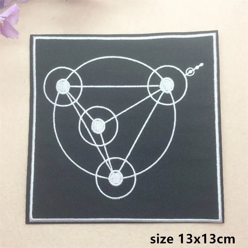 Новое поступление 10 шт черно-белые космические серии вышитые патчи железные на модном значке мотив аппликация аксессуар для вышивки
