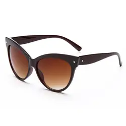 Для женщин Мода Стильный с кошачьим глазом солнцезащитные очки легкие заклепки солнцезащитные очки с UV400 защиты