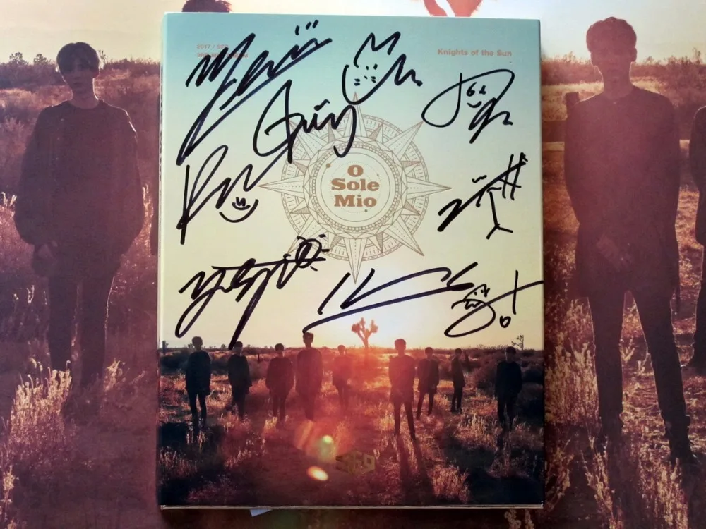 Подписанный SF9 с автографом mini3rd альбом Рыцари солнца CD+ Фотокнига+ подписанный плакат K-POP 112017