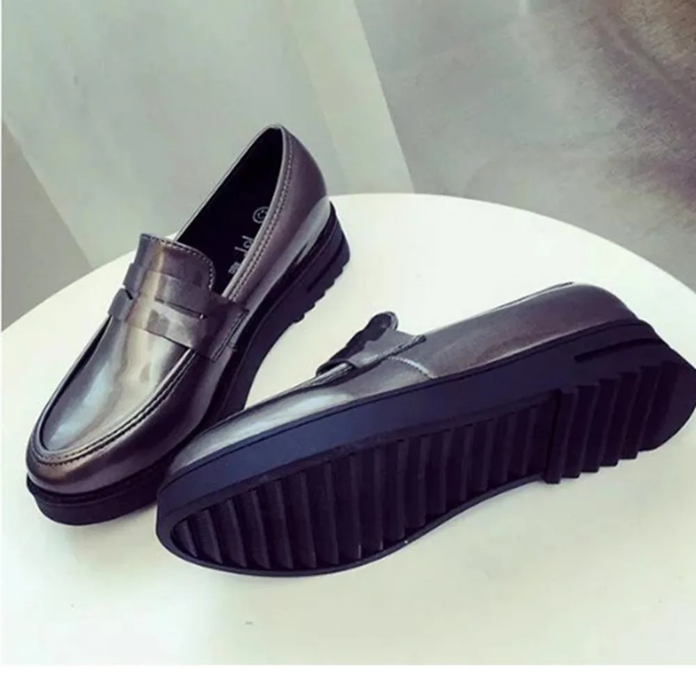 2018 High Quality Women oxfords Flats Platform shoes Patent Leather Slip-on Round toe Creeper black Brogue Loafers 