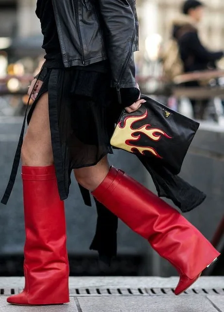 Fashion-Celebrity-Shark-Lock-Fold-Over-Wedge-Boots-Red-Riding-Boots-Knee-High-Motorcycle-Boots-Leather.jpg_640x640 (1)