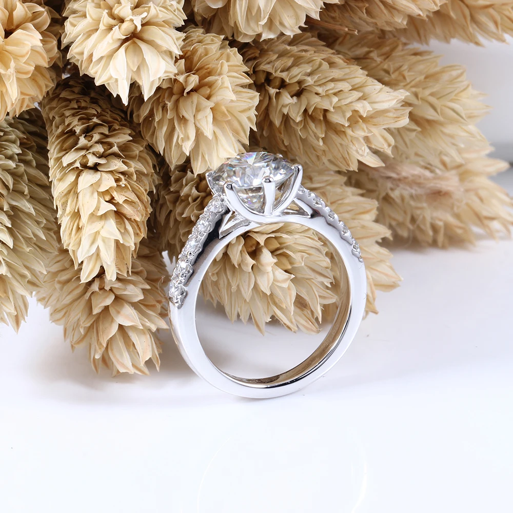 Moissanite-Engagement-Ring-with-Accents-03
