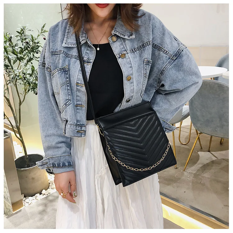 

2019 new female bag female bag embroidery thread shoulder bag Korean fashion crossbody bag