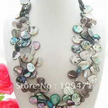 Очаровательная! Ожерелье из ракушек и дымчатого стекла