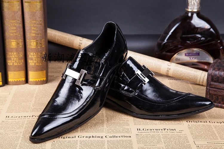 Черный Лакированная кожа формальные Мужская обувь Острый носок свадебные Мужская модельная обувь Офисные туфли-оксфорды для мужчин Бизнес мужские оксфорды