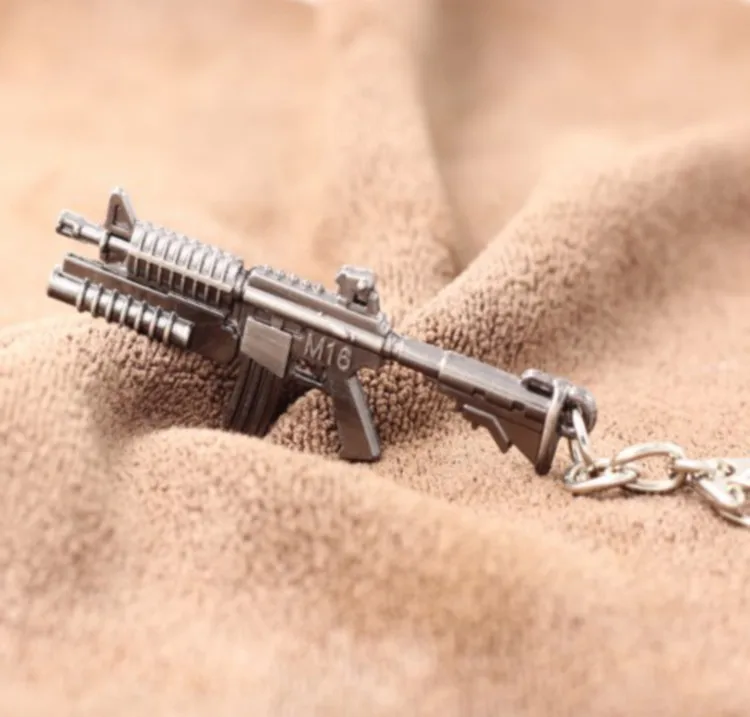 10 стилей пистолет оружие брелок ретро мини AUG AK47 винтовка револьвер Танк пистолет металлический брелок для унисекс крутые подарки модные ювелирные изделия