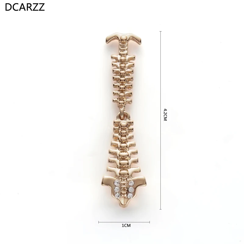 Медицинская булавка для позвоночника, брошь из человеческих костей, металлический лацкан с кристаллами, заколки для воротника, рождественский подарок для врача/медсестры, ювелирные изделия