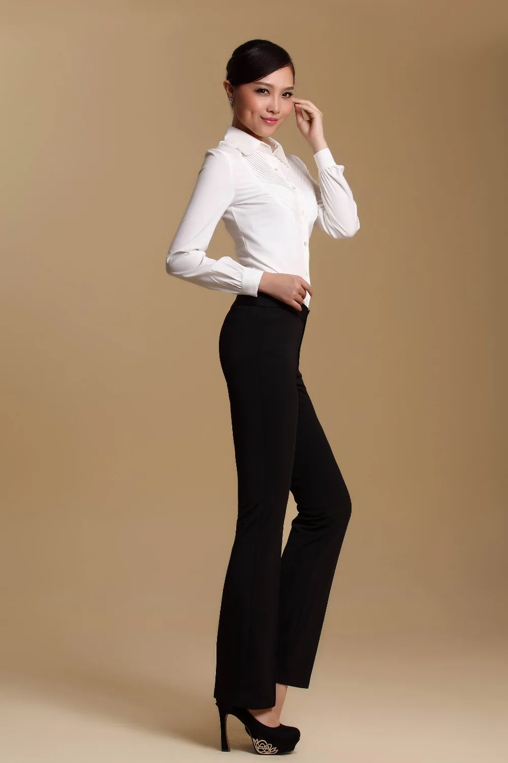 black shirt black pants women