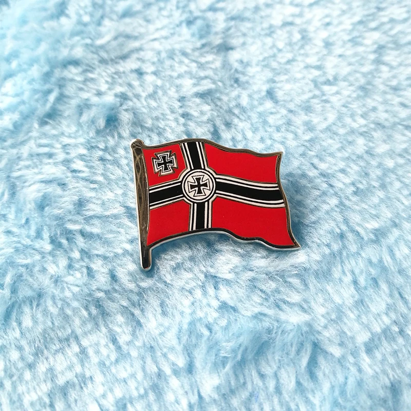 

German empire flag enamel pin cross badge WWII Deutschland brooches