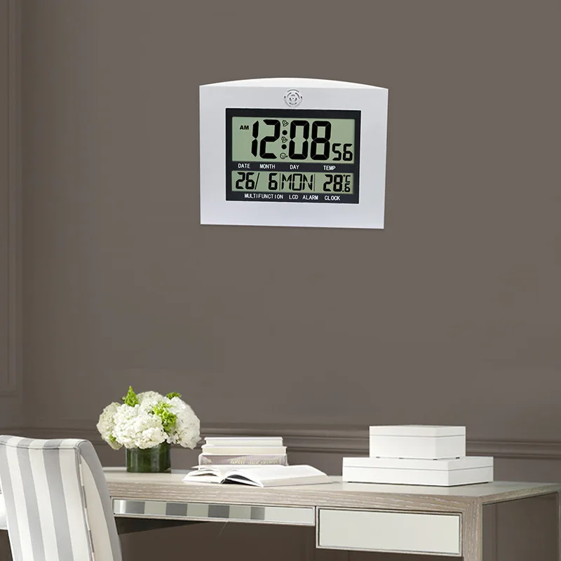 7887594825_895668984