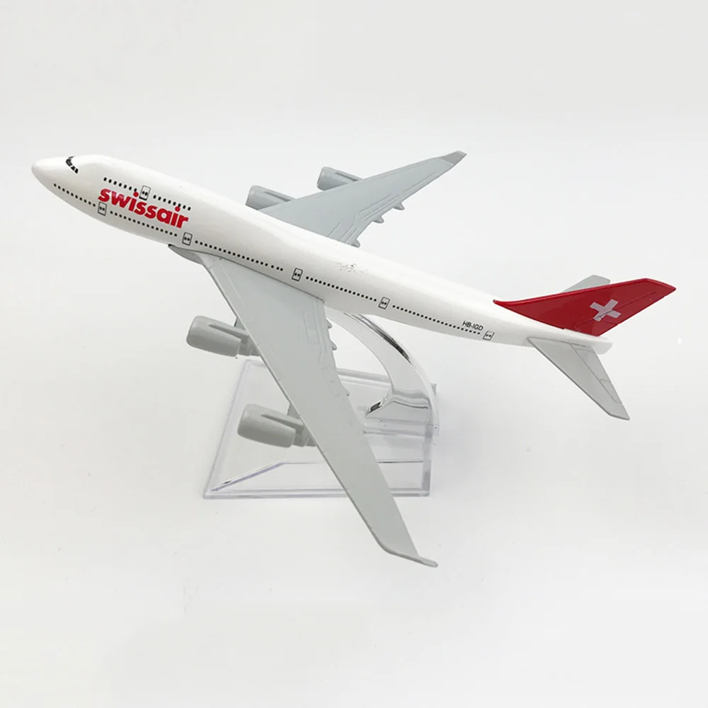 Самолёт из сплава в масштабе 1/400 Боинг 747 ШВЕЙЦАРСКИЙ самолет 16 см модель самолета
