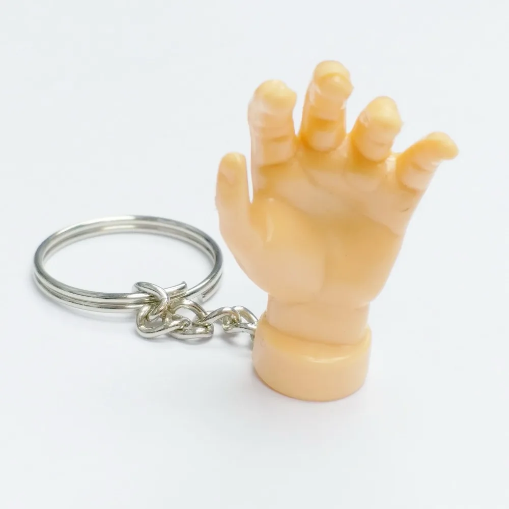 E722    Hand with key chain 5g
