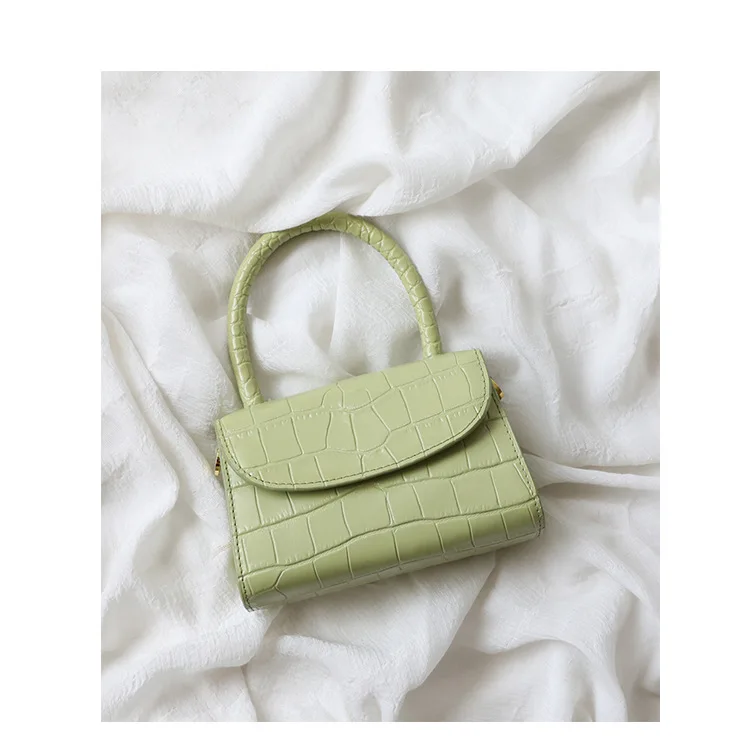 11161319361_2114838641