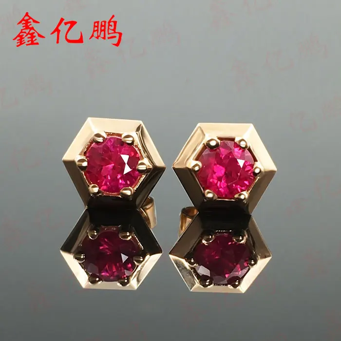 

18 k gold inlaid natural ruby stud earrings
