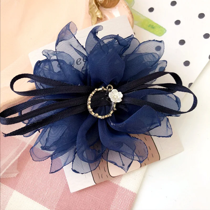 8226196411_1666076493