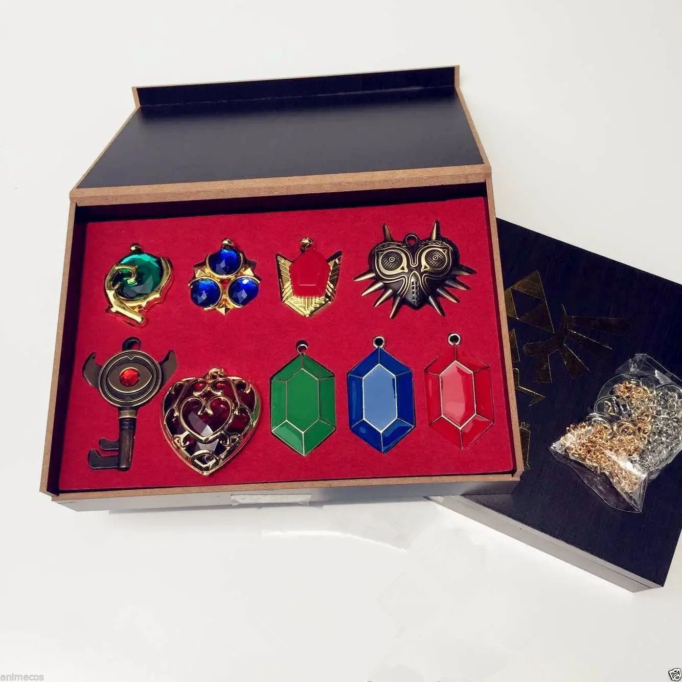 

The Legend of Zelda Necklace keychain Pendant 9pcs Set Collection Weapons New in Box B