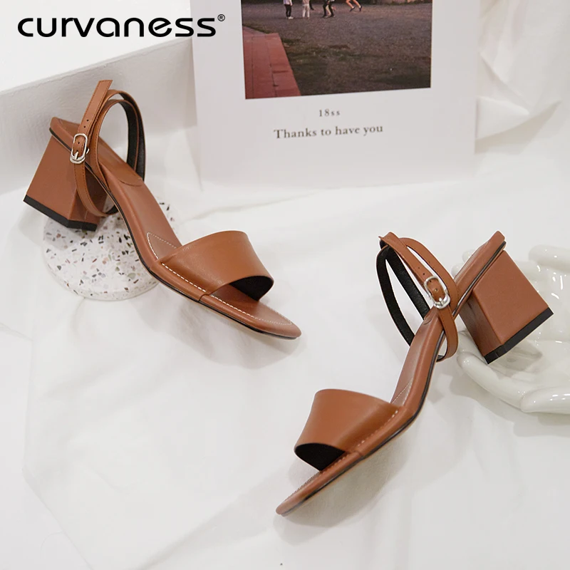 

Curvaness 2019 Genuine Leather Women Sandals Hot Sale Fashion Summer Sweet Women Mid Heel Retro Sandals Ladies Shoes Black