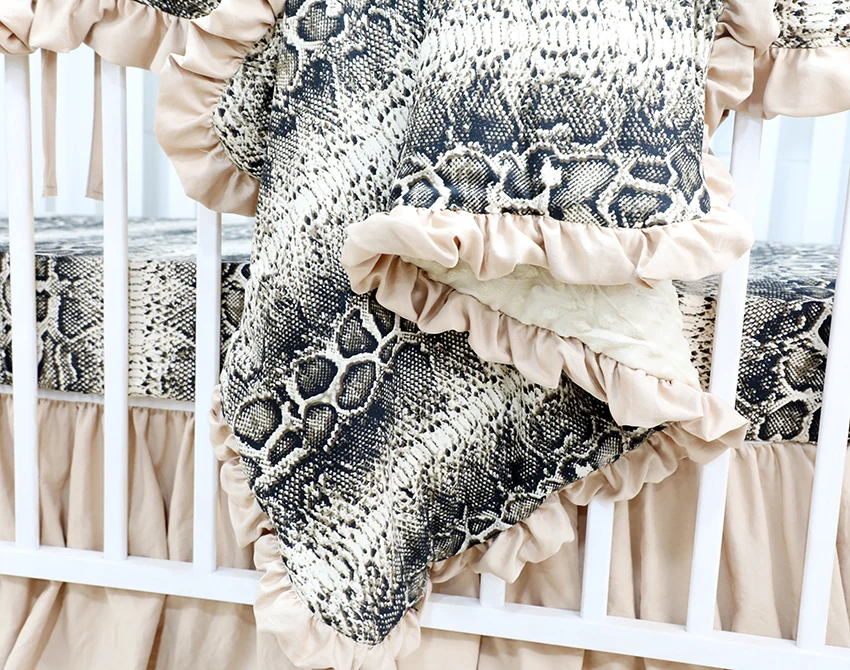 

Floral Minky Newborn Baby Blanket Baby Ruffle Blanket Infants Toddlers Soft and Comfortable Bedding Blanket (Ivory)