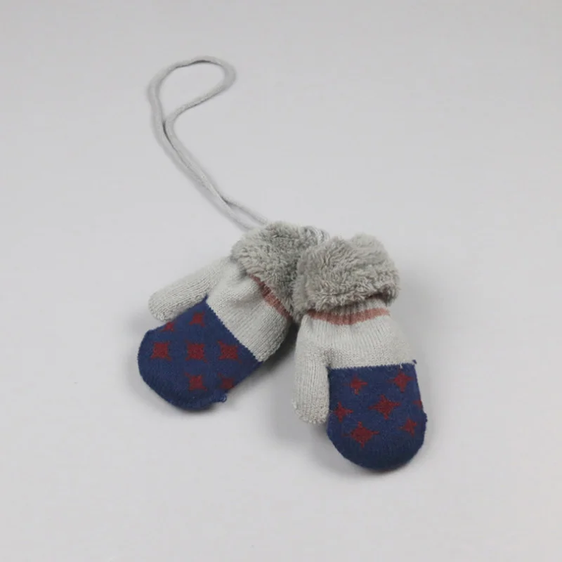 1 пара детских двухслойных зимних вязаных детских перчаток, сохраняющих тепло, с узором в виде звезд, утепленные шнурками