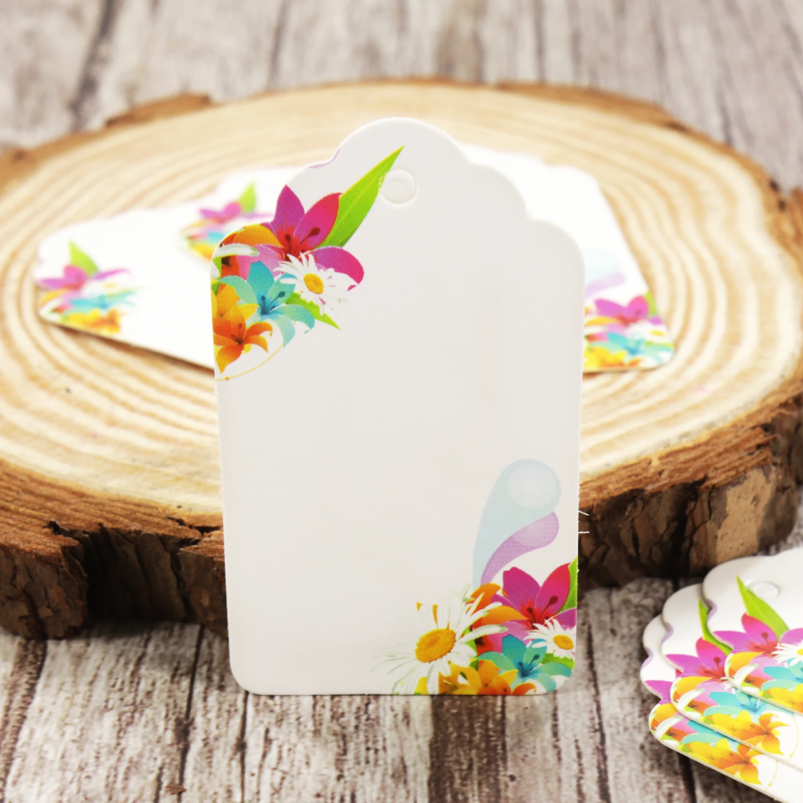 

10pcs/lot Flower Color Paper Tags Handmade/Thank You Birthday Gift Tags Favour Party Gift Card Supplies Labels for Christmas