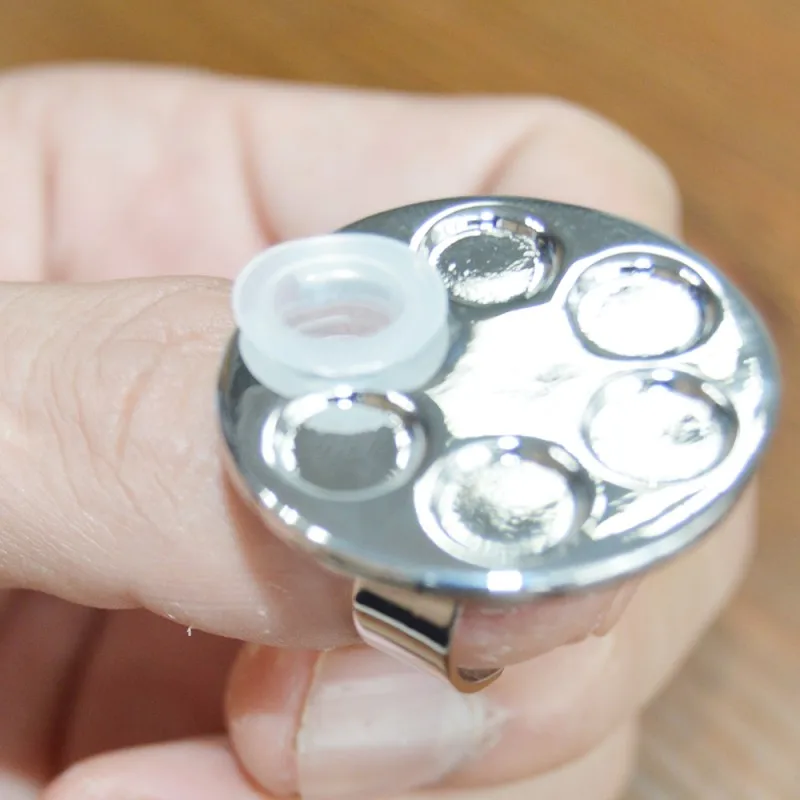 

1 Pcs Round Design Cosmetic Makeup Mini Finger Nail Art Mixing Palette For Free Hand Manicure Ring Nail Tools Metal