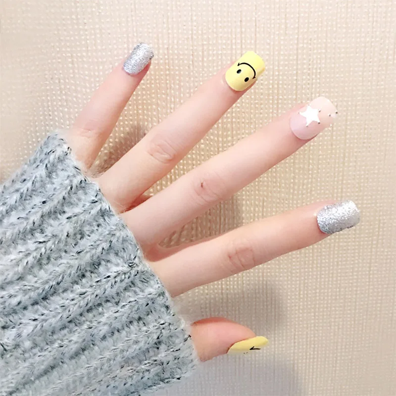 

24pcs Short Size Cartoon Glisten False Nails Women Fashion Jump Color Nail Art Tips With Glue Girls Cute Smiley DIY Fake Nails